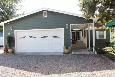 847 Royal Ave, Eagle Point, OR 97524 photo 1