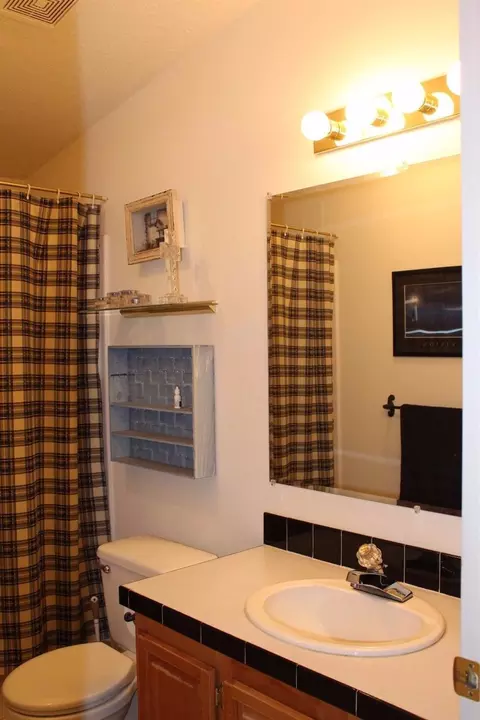 847 Royal Ave, Eagle Point, OR 97524 photo 16