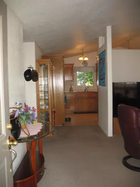 468 Westminster Dr, Eagle Point, OR 97524 photo 4