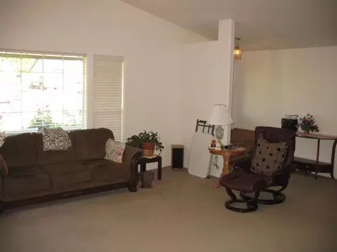 468 Westminster Dr, Eagle Point, OR 97524 photo 9