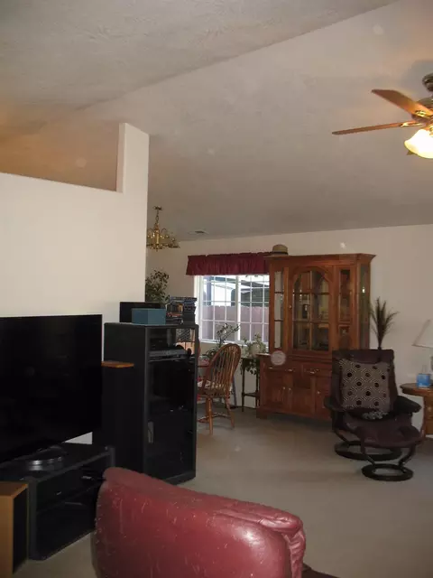 468 Westminster Dr, Eagle Point, OR 97524 photo 5