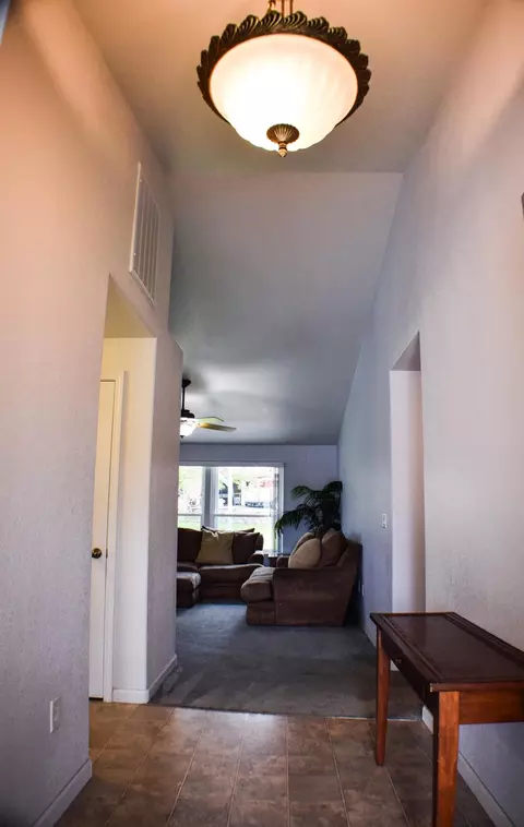 421 Westminster Dr, Eagle Point, OR 97524 photo 4