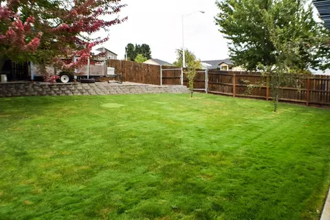 421 Westminster Dr, Eagle Point, OR 97524 photo 27