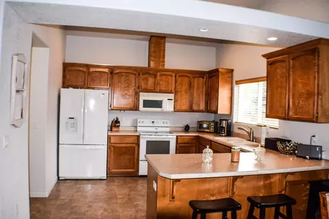 421 Westminster Dr, Eagle Point, OR 97524 photo 7