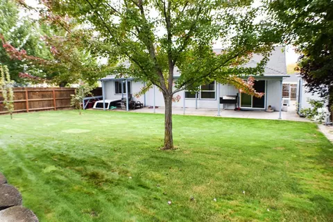 421 Westminster Dr, Eagle Point, OR 97524 photo 26