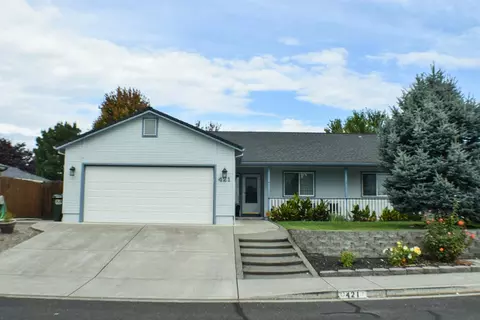 421 Westminster Dr, Eagle Point, OR 97524 photo 1