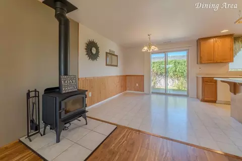 353 Bradley Way, Eagle Point, OR 97524 photo 7