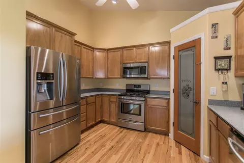 894 Win Way, Eagle Point, OR 97524 photo 12