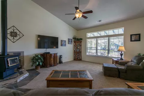 894 Win Way, Eagle Point, OR 97524 photo 13