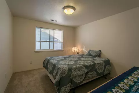894 Win Way, Eagle Point, OR 97524 photo 19