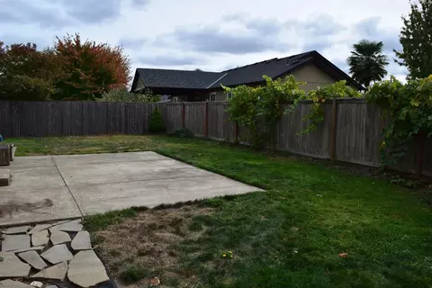 5590 Austin Way, Eugene, OR 97402 photo 19