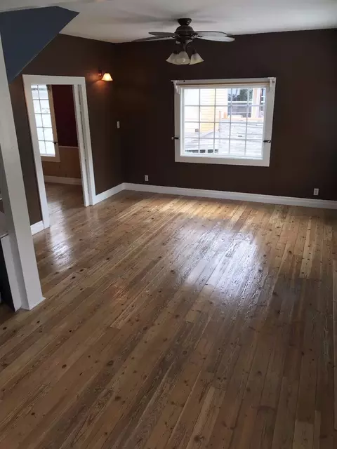 577 Gilbert Ave, Glendale, OR 97442 photo 5