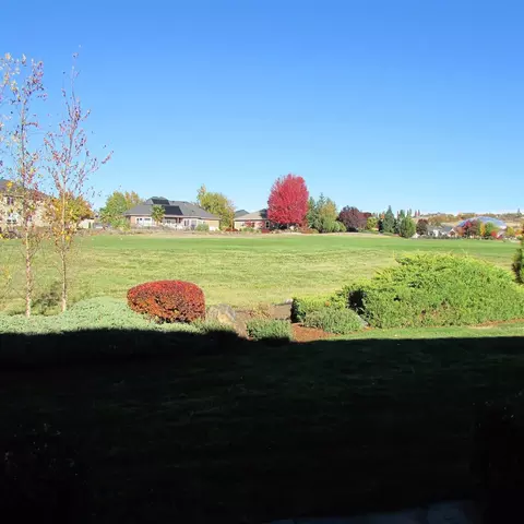 255 Pine Lake Dr, Eagle Point, OR 97524 photo 8