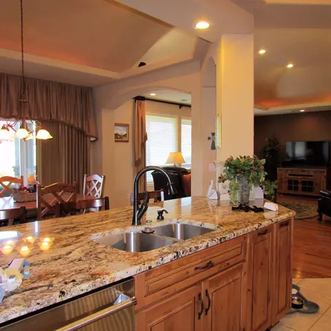 255 Pine Lake Dr, Eagle Point, OR 97524 photo 17