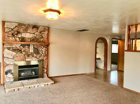 235 W Gregory Rd, Central Point, OR 97502 photo 7