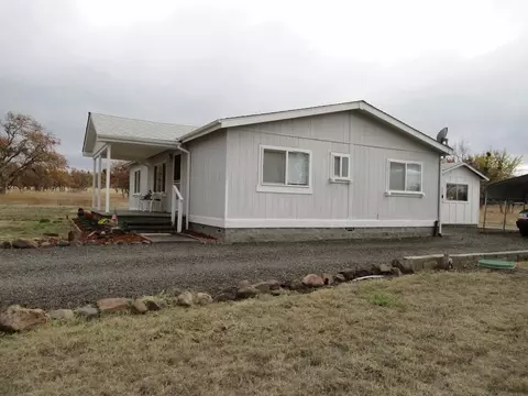 1214 Stevens Rd, Eagle Point, OR 97524 photo 3