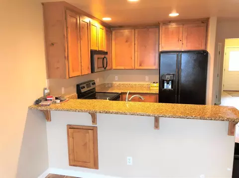 899 Silver Fox Dr, Central Point, OR 97502 photo 4