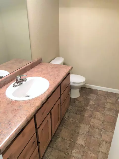 899 Silver Fox Dr, Central Point, OR 97502 photo 8