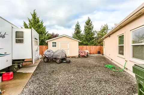 982 Greenway Ct, Eagle Point, OR 97524 photo 32