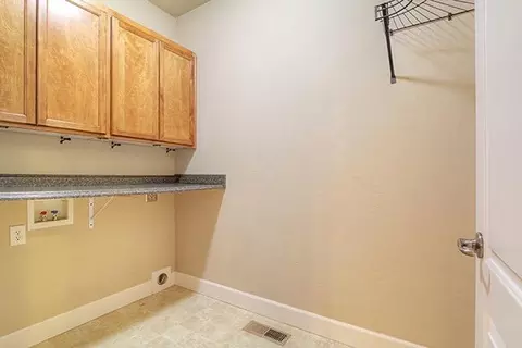 958 Covington Ct, Central Point, OR 97502 photo 16