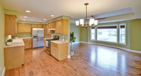 932 Corey Dr, Phoenix, OR 97535 photo 5