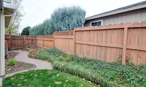 932 Corey Dr, Phoenix, OR 97535 photo 28