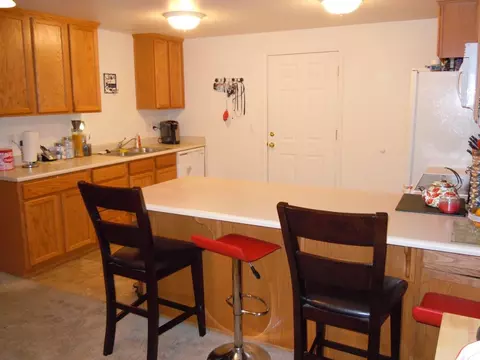 845 Crystal Dr, Eagle Point, OR 97524 photo 3