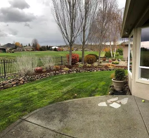 247 Pine Lake Dr, Eagle Point, OR 97524 photo 32