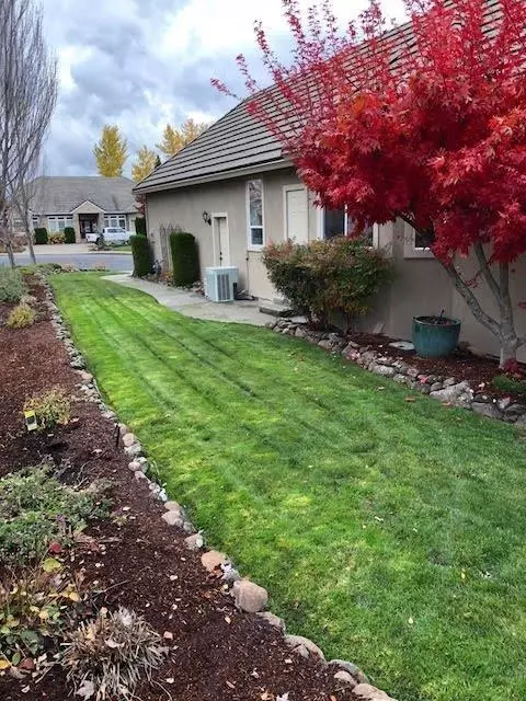 247 Pine Lake Dr, Eagle Point, OR 97524 photo 7