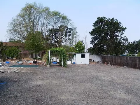 6883 Pinehurst St, Central Point, OR 97502 photo 15