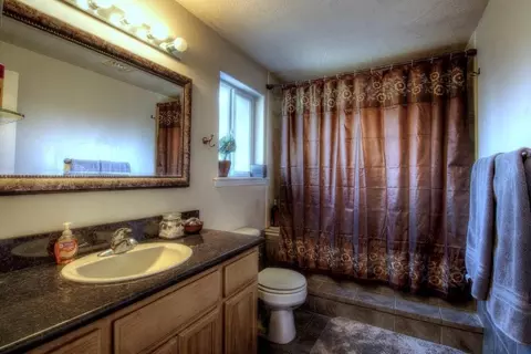 487 Westminster Dr, Eagle Point, OR 97524 photo 12
