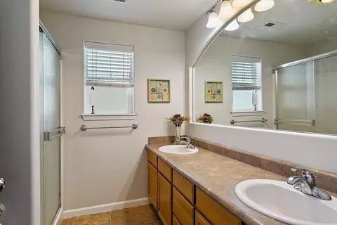 986 Heather Way, Eagle Point, OR 97524 photo 8