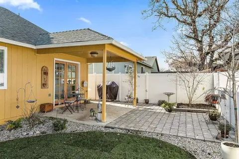 986 Heather Way, Eagle Point, OR 97524 photo 17
