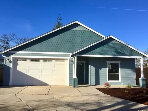145 Greenview Dr, Eagle Point, OR 97524 photo 1