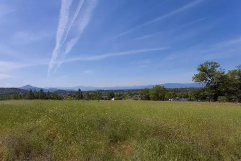 350 Avalon Ter, Eagle Point, OR 97524 photo 9