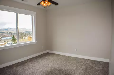 212 Cambridge Ter, Eagle Point, OR 97524 photo 10