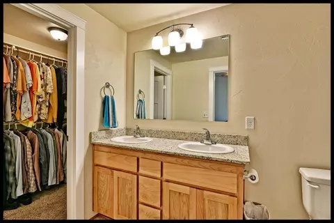 924 Win Way, Eagle Point, OR 97524 photo 10