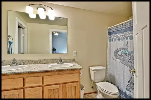 924 Win Way, Eagle Point, OR 97524 photo 11
