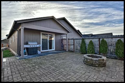 924 Win Way, Eagle Point, OR 97524 photo 22