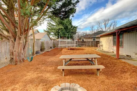 104 Samuel Ln, Phoenix, OR 97535 photo 26