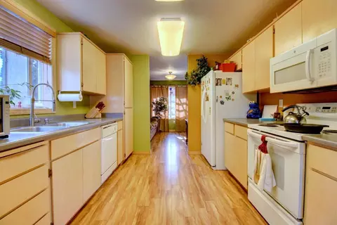 104 Samuel Ln, Phoenix, OR 97535 photo 5