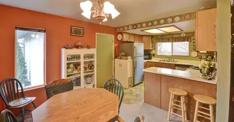 137 Edith Cir, Eagle Point, OR 97524 photo 9