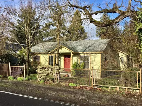 208 Fifth St, Phoenix, OR 97535 photo 1
