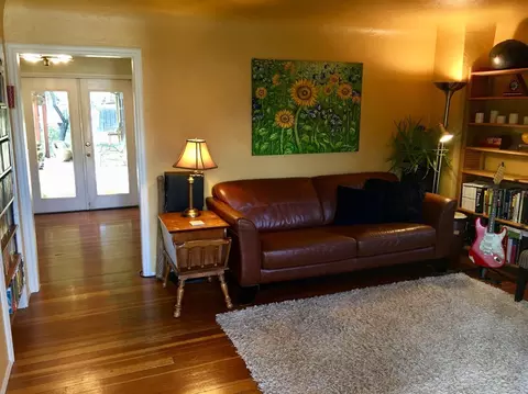 208 Fifth St, Phoenix, OR 97535 photo 2
