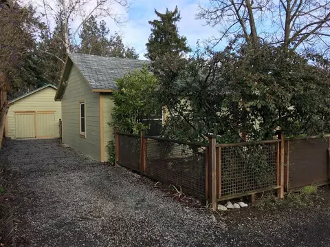 208 Fifth St, Phoenix, OR 97535 photo 22