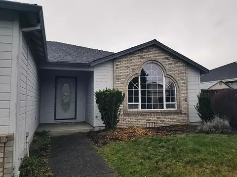 1340 Hawk Dr, Central Point, OR 97502 photo 2