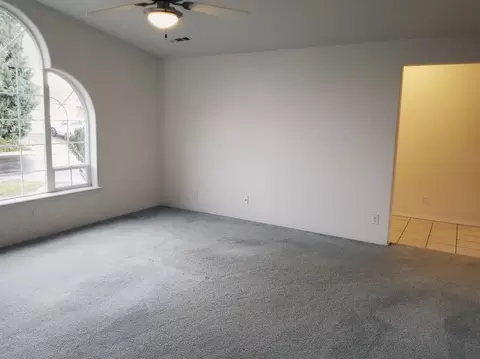 1340 Hawk Dr, Central Point, OR 97502 photo 9