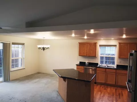 1340 Hawk Dr, Central Point, OR 97502 photo 5