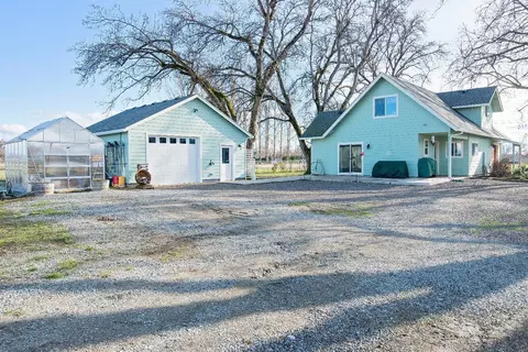 5113 Upton Rd, Central Point, OR 97502 photo 2