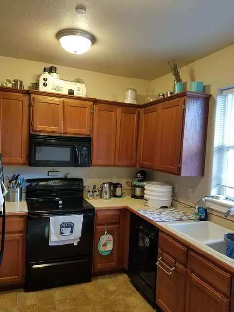 55 Cedar St, Shady Cove, OR 97539 photo 3